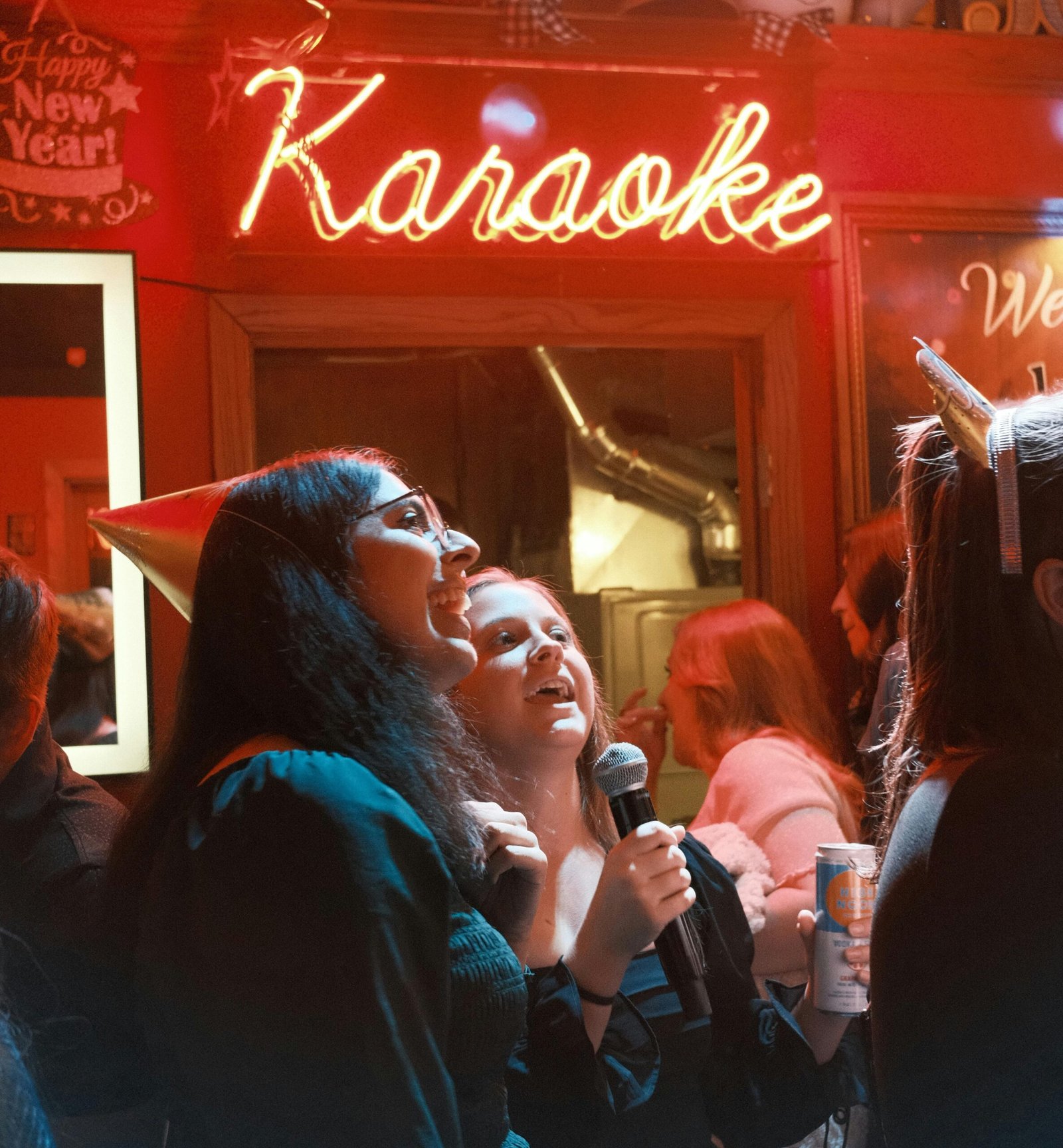 La Pasión por Cantar: Karaoke y la Oportunidad de Brillar
