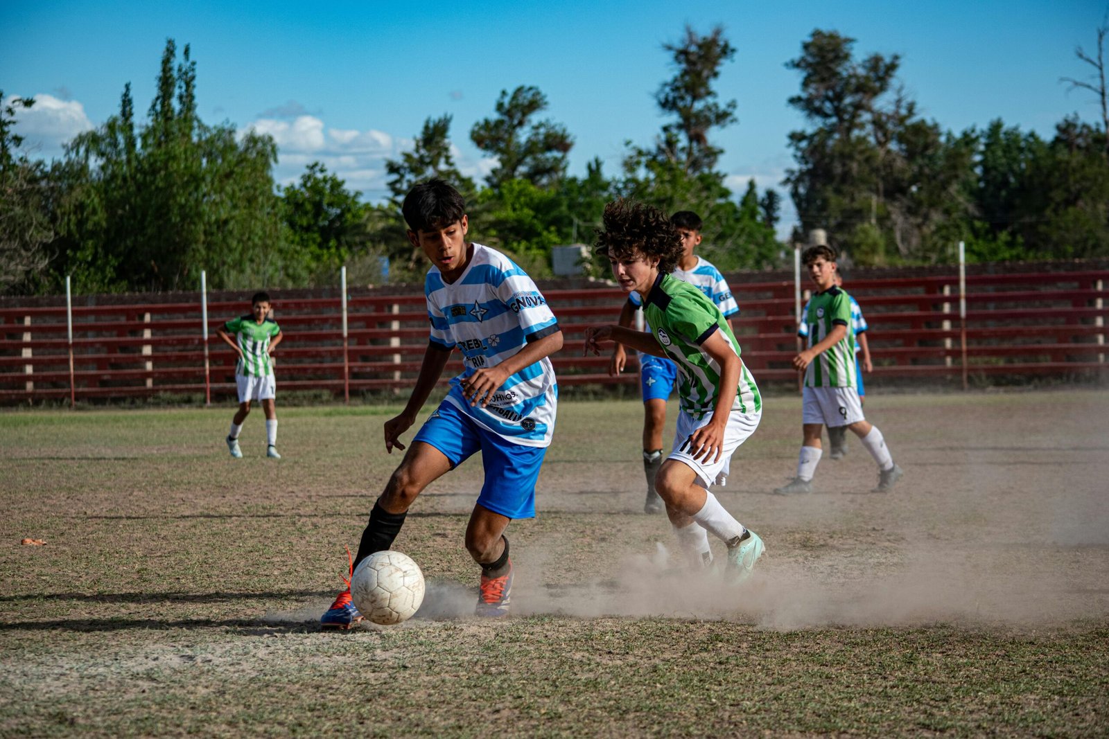 El balón de fútbol más vendido y cuál elegir para tus entrenamientos al aire libre